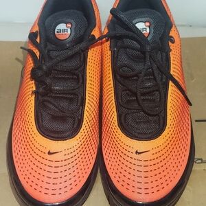 Nike Air Max DN Total Orange Black  Lace Up Mesh Sneakers Men sz 10